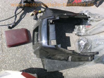 Kawasaki_GPZ_1000_RX_grau_Seitenschaden_ZXT00A_Extras_-_wie_ZX-10_ZXT00B_GPZ_900_750_R_ZX_900_A_12.jpg