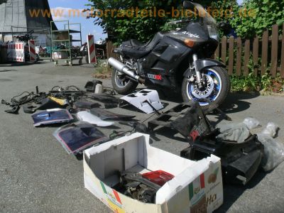Kawasaki_GPZ_1000_RX_grau_Seitenschaden_ZXT00A_Extras_-_wie_ZX-10_ZXT00B_GPZ_900_750_R_ZX_900_A_2.jpg