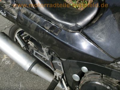 Kawasaki_GPZ_1000_RX_grau_Seitenschaden_ZXT00A_Extras_-_wie_ZX-10_ZXT00B_GPZ_900_750_R_ZX_900_A_71.jpg