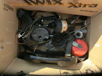 Suzuki_GS_550_E_neon-gelb_Ersatz-Teile_spares_spare_parts_-_wie_GS_400_500_750_850_1000_E_150.jpg