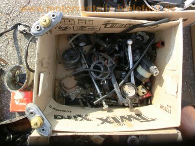 Suzuki_GS_550_E_neon-gelb_Ersatz-Teile_spares_spare_parts_-_wie_GS_400_500_750_850_1000_E_158.jpg