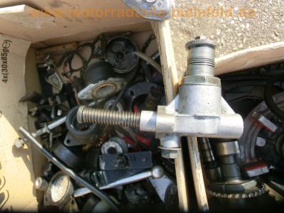 Suzuki_GS_550_E_neon-gelb_Ersatz-Teile_spares_spare_parts_-_wie_GS_400_500_750_850_1000_E_163.jpg