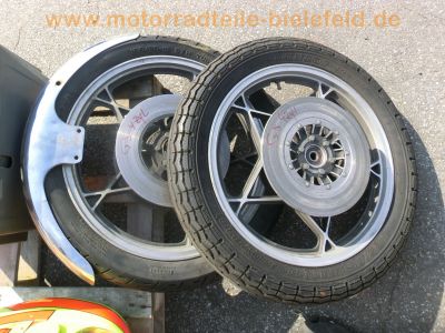 Suzuki_GS_550_E_neon-gelb_Ersatz-Teile_spares_spare_parts_-_wie_GS_400_500_750_850_1000_E_54.jpg