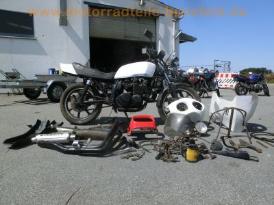 Kawasaki_KZ_750_R_weiss_ES-Verkleidung_GP_750_Z_mit_Z1-R_Z_1000_R_Maske_-_wie_Z_KZ_500_550_650_750_900_1000_3.jpg