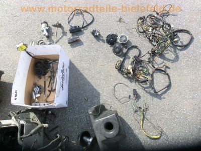 Kawasaki_KZ_650_B_Ersatz-Teile_spares_spare_parts_-_Sitzbank_Zylinder-Kopf_Vergaser_10.jpg