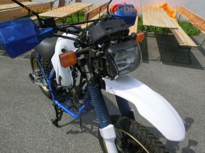 Honda_NX_650_Dominator_RD02_weiss_Hauptstaender_GIVI_Koffer-Traeger_-_wie_XR_SLR_FMX_650_RD06_RD08_RD09_Vigor_102.jpg