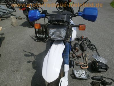 Honda_NX_650_Dominator_RD02_weiss_Hauptstaender_GIVI_Koffer-Traeger_-_wie_XR_SLR_FMX_650_RD06_RD08_RD09_Vigor_26.jpg
