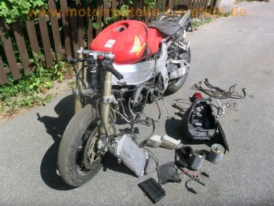 Honda_VTR_1000_SP-1_SC45_Sturz_-_wie_SP-2_RVT_1000_R_SC51_VTR_1000_Fireblade_SC36__4.jpg