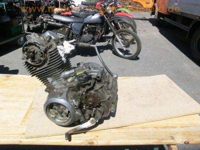 Kawasaki_KL_250_A_Klassik-Enduro_twin-shock_Ersatz-Teile_spares_-_wie_Z_KZ_200_A_250_LTD_7.jpg
