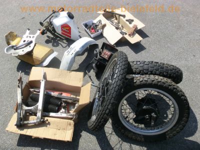 Honda_XL_500_R_PD02_weiss-rot_Ersatz-Teile_spares_spare-parts_Tank_Raeder_-_wie_XL_250_350_600_R_4.jpg