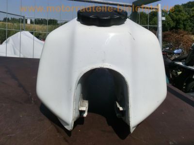 Honda_XL_500_R_PD02_weiss-rot_Ersatz-Teile_spares_spare-parts_Tank_Raeder_-_wie_XL_250_350_600_R_46.jpg