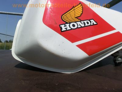 Honda_XL_500_R_PD02_weiss-rot_Ersatz-Teile_spares_spare-parts_Tank_Raeder_-_wie_XL_250_350_600_R_49.jpg