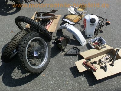 Honda_XL_500_R_PD02_weiss-rot_Ersatz-Teile_spares_spare-parts_Tank_Raeder_-_wie_XL_250_350_600_R_6.jpg