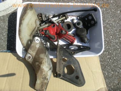 Honda_XL_500_R_PD02_weiss-rot_Ersatz-Teile_spares_spare-parts_Tank_Raeder_-_wie_XL_250_350_600_R_8.jpg