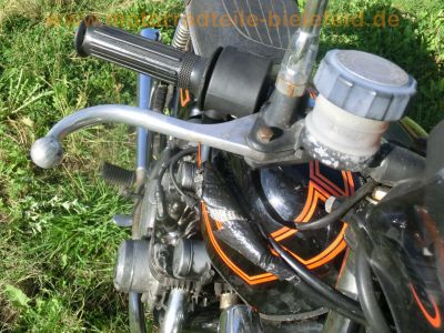Suzuki_GS_550_E_schwarz_LED_orig__-_wie_GS_400_500_550_750_1000_D_E_L_M_33.jpg