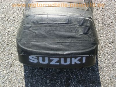 Suzuki_GS_550_E_schwarz_LED_orig__-_wie_GS_400_500_550_750_1000_D_E_L_M_79.jpg