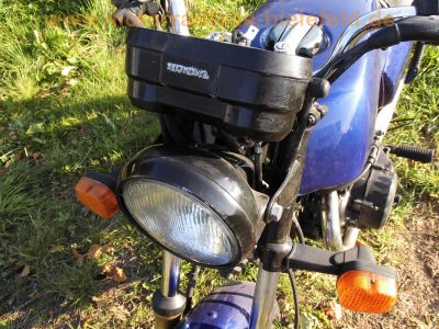 Honda_CB_400_N_blau_Cockpit_schwarz_-_wie_CM_CB_250_400_450_C_T_N_39.jpg