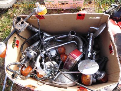 Honda_CM_400_T_NC01_MIX_Ersatz-Teile_spares_Auspuff_Fender_Elektrik_Lenker_Spiegel_etc__14.jpg