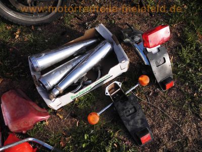 Honda_CM_400_T_NC01_MIX_Ersatz-Teile_spares_Auspuff_Fender_Elektrik_Lenker_Spiegel_etc__16.jpg