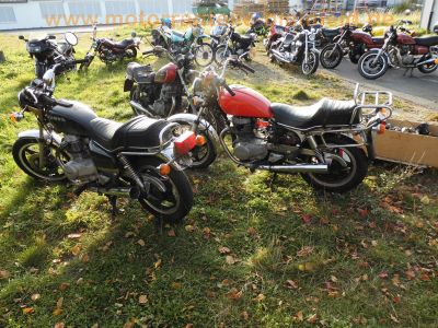 Honda_CM_400_T_NC01_MIX_Ersatz-Teile_spares_Auspuff_Fender_Elektrik_Lenker_Spiegel_etc__8.jpg