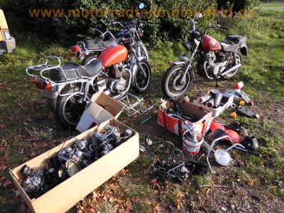 Honda_CM_400_T_NC01_schwarz_Chopper_orig__Auspuff_HM_447_448_Heck-Buegel_Chrom-Fender_1.jpg