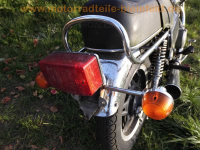 Honda_CM_400_T_NC01_schwarz_Chopper_orig__Auspuff_HM_447_448_Heck-Buegel_Chrom-Fender_11.jpg