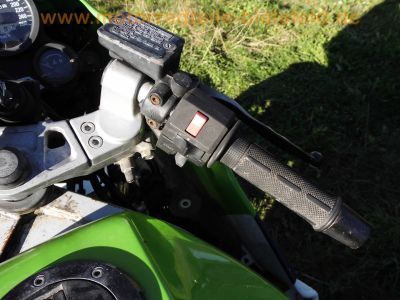 Kawasaki_GPZ_600_R_ZX600A_orig__weiss-gruen-blau_MRA_-_wie_ZX_GPX_600_750_R_B_C_38.jpg