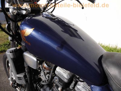 Honda_VF_750_C_RC09_MAGNA_blau_Chopper_Cruiser_25kW_Gepaecktraeger_vorverlegte_FISCHER_Fussrasten-Anlage_FS01_wie_VF_700_1100_C_S_F_RC21_RC28_23.jpg
