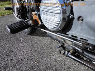 Honda_VF_750_C_RC09_MAGNA_blau_Chopper_Cruiser_25kW_Gepaecktraeger_vorverlegte_FISCHER_Fussrasten-Anlage_FS01_wie_VF_700_1100_C_S_F_RC21_RC28_26.jpg