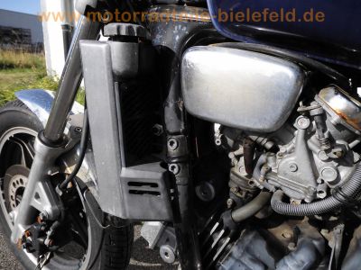 Honda_VF_750_C_RC09_MAGNA_blau_Chopper_Cruiser_25kW_Gepaecktraeger_vorverlegte_FISCHER_Fussrasten-Anlage_FS01_wie_VF_700_1100_C_S_F_RC21_RC28_30.jpg