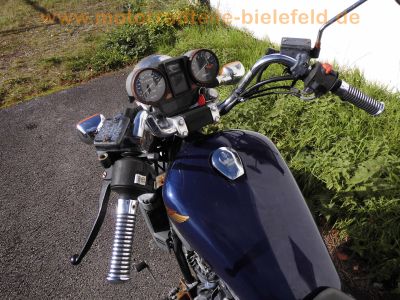 Honda_VF_750_C_RC09_MAGNA_blau_Chopper_Cruiser_25kW_Gepaecktraeger_vorverlegte_FISCHER_Fussrasten-Anlage_FS01_wie_VF_700_1100_C_S_F_RC21_RC28_35.jpg