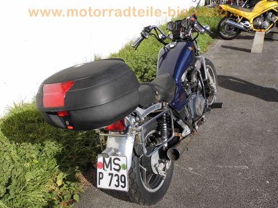 Honda_VF_750_C_RC09_MAGNA_blau_Chopper_Cruiser_25kW_Gepaecktraeger_vorverlegte_FISCHER_Fussrasten-Anlage_FS01_wie_VF_700_1100_C_S_F_RC21_RC28_55.jpg