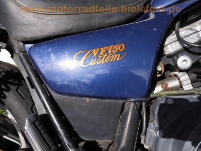 Honda_VF_750_C_RC09_MAGNA_blau_Chopper_Cruiser_25kW_Gepaecktraeger_vorverlegte_FISCHER_Fussrasten-Anlage_FS01_wie_VF_700_1100_C_S_F_RC21_RC28_60.jpg