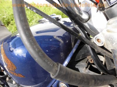 Honda_VF_750_C_RC09_MAGNA_blau_Chopper_Cruiser_25kW_Gepaecktraeger_vorverlegte_FISCHER_Fussrasten-Anlage_FS01_wie_VF_700_1100_C_S_F_RC21_RC28_73.jpg