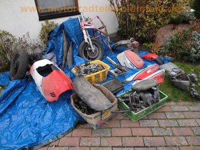 Yamaha_RD_500_LC_YPVS_1GE_Ersatz-Teile_spare-parts_-_wie_47X_RD_350_YPVS_1WW_31K_TDR_250_1.jpg