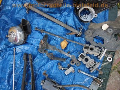 Yamaha_RD_500_LC_YPVS_1GE_Ersatz-Teile_spare-parts_-_wie_47X_RD_350_YPVS_1WW_31K_TDR_250_120.jpg