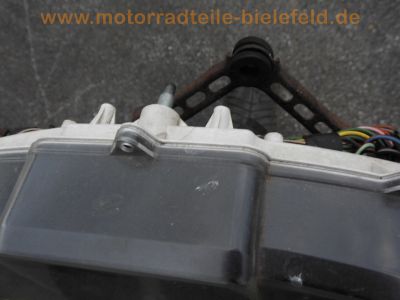 Honda_VFR_750_F_RC24_nackt_Ersatz-Teile_spare-parts_-_wie_RC36_CBR_600_1000_F_13.jpg