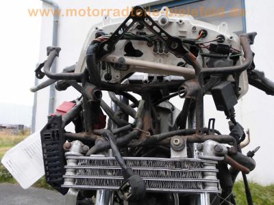Honda_VFR_750_F_RC24_nackt_Ersatz-Teile_spare-parts_-_wie_RC36_CBR_600_1000_F_15.jpg