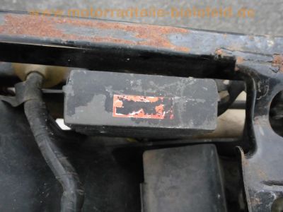 Honda_VFR_750_F_RC24_nackt_Ersatz-Teile_spare-parts_-_wie_RC36_CBR_600_1000_F_30.jpg
