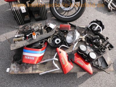 Yamaha_XJ_550_4V8_Ersatz-Teile_spare-parts_SEBRING_Auspuff_MU_150_D_4in1_-_wie_XJ_400_600_51J_27A_26A_4U8_45.jpg