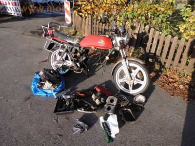 Honda_CB_250_N_rot_Wrack_Gepaecktraeger_27PS_Nockenwelle_-_ggf__44PS_CB_CM_CMX_400_450_N_T_S_5.jpg