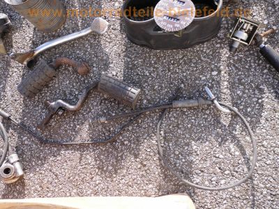 Suzuki_GT_550_3-Zylinder_2-Takt_triple_Ersatzteile_-_wie_GT_250_380_500_750_17.jpg