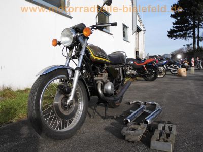 Kawasaki_KH_400_S3_S3F_3-Zylinder_2-Takt_triple_-_wie_KH_250_S1_KH_350_S2_KH_500_H1_H2_Mach_III_750_Mach_IV__8.jpg