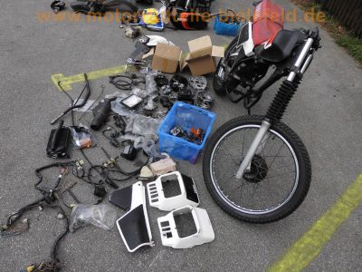 Yamaha_DT_125_LC_10V_Enduro_Motor-Ersatz-Teile_spare-parts_-_wie_RD_80_125_LC_I_II_LCI_LCII_7.jpg