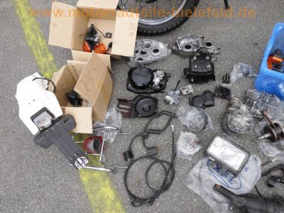 Yamaha_DT_125_LC_10V_Enduro_Motor-Ersatz-Teile_spare-parts_-_wie_RD_80_125_LC_I_II_LCI_LCII_9.jpg