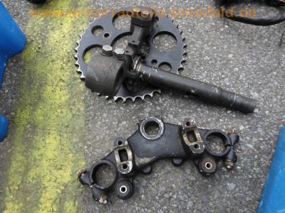 Yamaha_RD_250_LC_4L1_Dave_Ersatzteile_spare-parts_-_wie_RD_350_LC_4L0_40.jpg