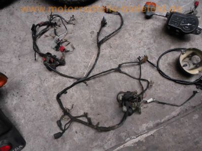 Honda_XL_250_S_3x_zerlegt_Ersatzteile_spare-parts_-_wie_CB_XL_250_500_R_S_PD01_PD02_32.jpg