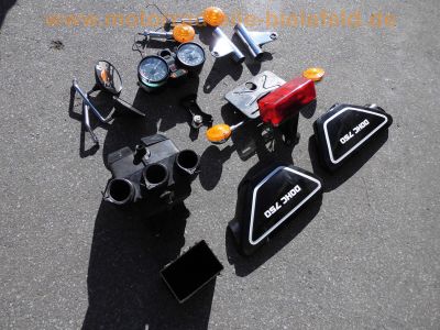 Yamaha_XS_750_1T5_Ersatzteile_spare-parts_Instrumente_Heck_Seitendeckel_Airbox_etc__3.jpg