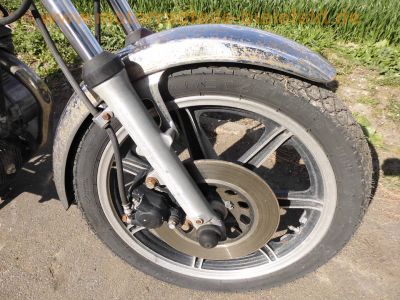 Yamaha_XS_400_2A2_OHC_Twin_schwarz_Chrom-Gepaecktraeger_-_wie_XS250_1U5_XS360_1U4_SE_4G5_46.jpg