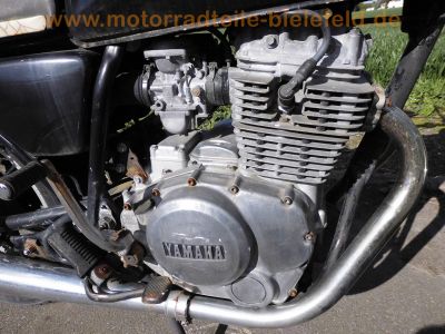 Yamaha_XS_400_2A2_OHC_Twin_schwarz_Chrom-Gepaecktraeger_-_wie_XS250_1U5_XS360_1U4_SE_4G5_53.jpg